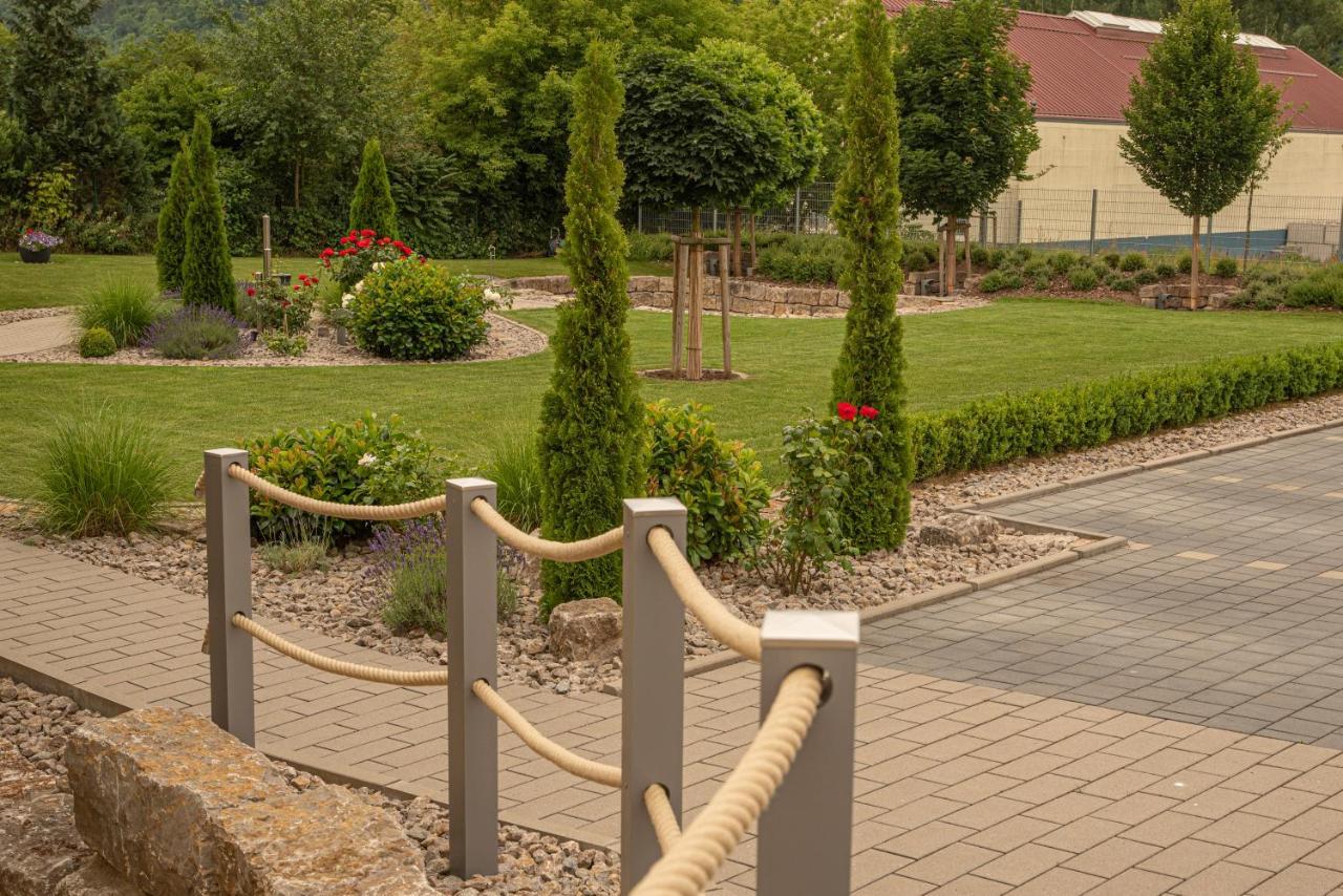 Hotel Sonnengarten Sommerhausen Exteriör bild